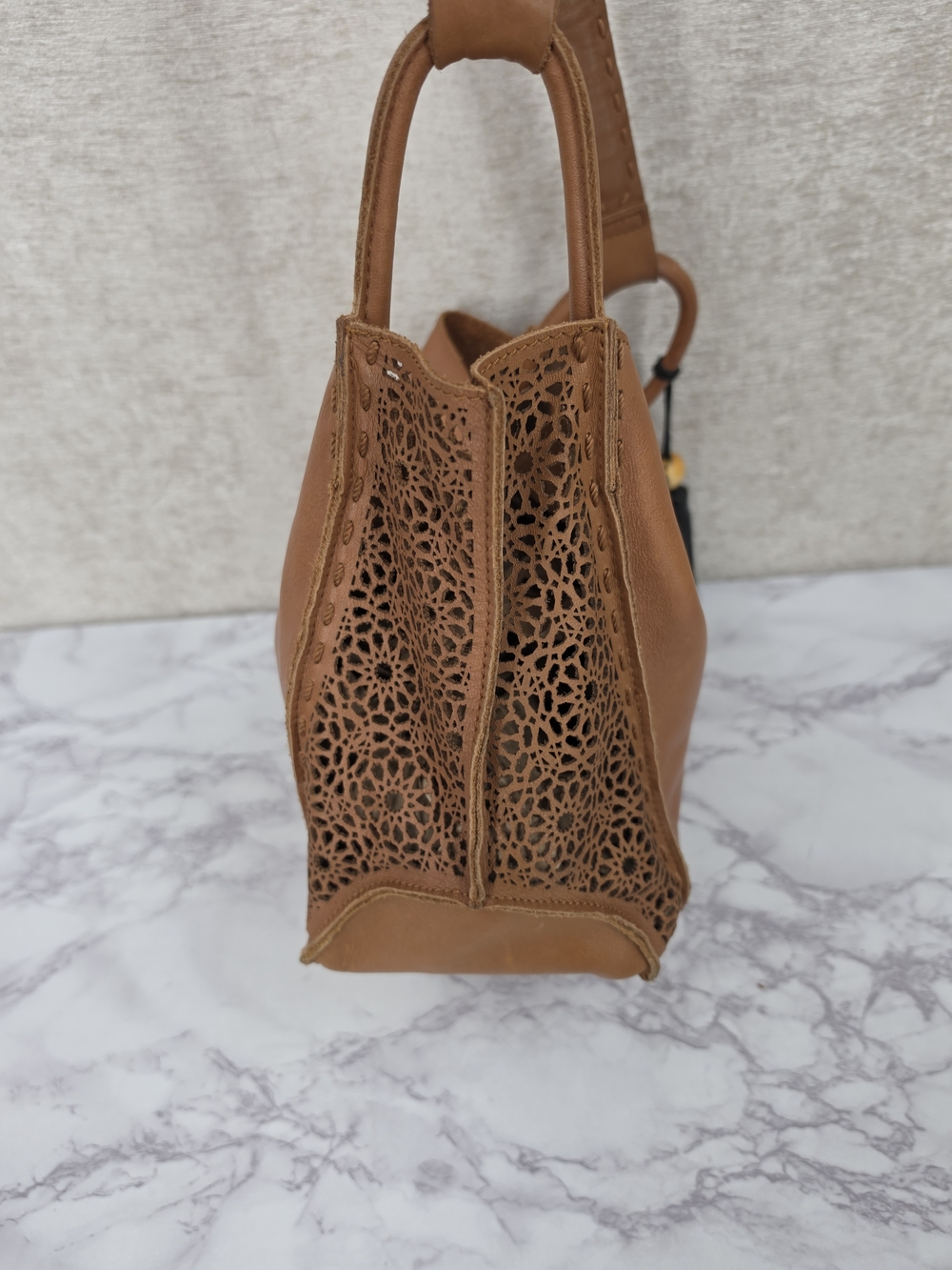The Sak Brown Laser Cut Leather Handbag Fringe Tassel Charm LARGE WATER SPOT - Picture 5 of 12